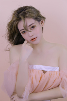 蜜桃初熟时